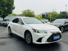Lexus ES 200 Premium Edition - ფოტო 3
