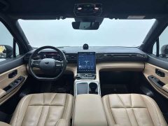 NIO ES8 580KM Signature Edition Six-Seater - ფოტო 15