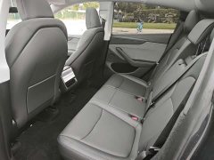 Tesla Model Y Rear-Wheel Drive - ფოტო 5