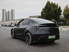 Tesla Model Y Rear-Wheel Drive - ფოტო 7