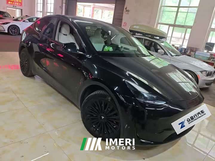 Tesla Model Y Facelift Rear-Wheel Drive