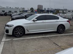BMW 5 Series 530Li Luxury M Sport Package - ფოტო 3
