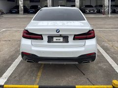 BMW 5 Series 530Li Luxury M Sport Package - ფოტო 4