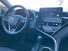 Toyota Camry Hybrid Luxury - ფოტო 16