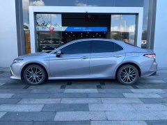 Toyota Camry Hybrid Luxury - ფოტო 3