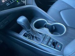 Toyota Camry Hybrid Luxury - ფოტო 7