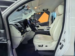 Toyota HIACE 3.5L Automatic 7-Seater - ფოტო 3
