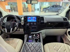 Toyota HIACE 3.5L Automatic 7-Seater - ფოტო 6