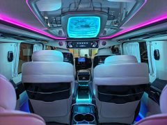 Toyota HIACE 3.5L Automatic 7-Seater - ფოტო 7