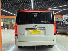 Toyota HIACE 3.5L Automatic 7-Seater - ფოტო 9
