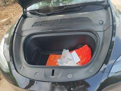 Tesla Model Y Rear-Wheel Drive - ფოტო 16
