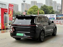 Li Auto L8 Pro - ფოტო 7