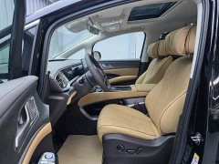 Denza D9 DM-i 1050 Premium - ფოტო 16