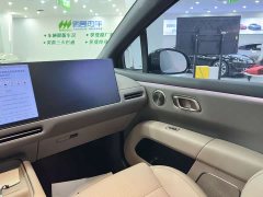 Li Auto i6 Two-Wheel Drive Standard - ფოტო 12