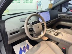 Li Auto i6 Two-Wheel Drive Standard - ფოტო 7
