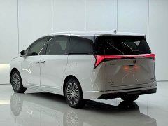 Buick GL8 New Energy Luxe Premium 7-Seater - ფოტო 14