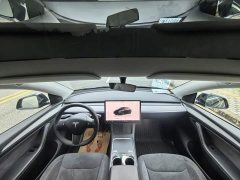 Tesla Model Y Rear-Wheel Drive - ფოტო 3
