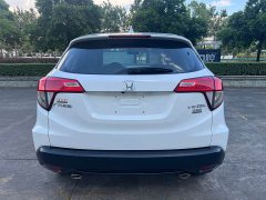 Honda Vezel 220 TURBO CVT Elite - ფოტო 5