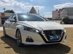 Nissan Teana 2.0L XL Comfort - ფოტო 1