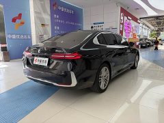 BMW 5 Series 525Li Luxury Package - ფოტო 2