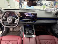 BMW 5 Series 525Li Luxury Package - ფოტო 5