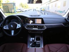 BMW X5 xDrive 30Li Luxury M Sport Package - ფოტო 4