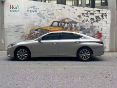 Lexus ES 200 Excellence Edition - ფოტო 3