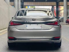 Lexus ES 200 Excellence Edition - ფოტო 5
