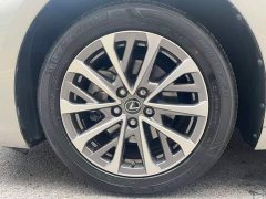 Lexus ES 200 Excellence Edition - ფოტო 6