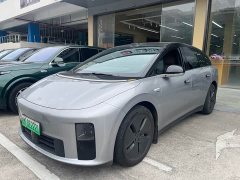Li Auto i6 Two-Wheel Drive Standard - ფოტო 1