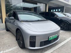 Li Auto i6 Two-Wheel Drive Standard - ფოტო 3