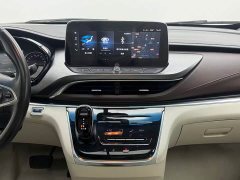 Buick GL8 Land Business Class 652T Luxury - ფოტო 11