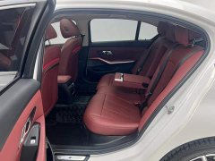BMW 3 Series 320Li M Sport Package - ფოტო 18