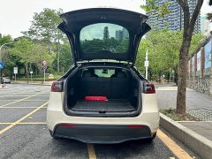 Tesla Model Y Rear-Wheel Drive - ფოტო 17