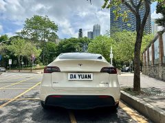 Tesla Model Y Rear-Wheel Drive - ფოტო 5