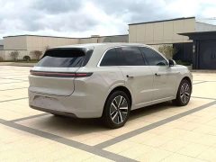 Li Auto L6 Pro - ფოტო 8