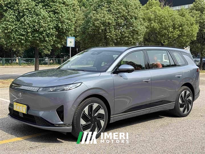 Lynk & Co eπ008 210Max extended range version 6 seats
