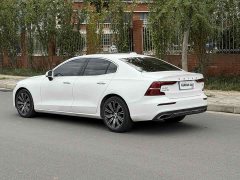 Volvo S60 B4 Intelligent Remote Luxury Edition - ფოტო 4