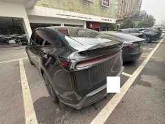 Tesla Model Y Rear-Wheel Drive - ფოტო 8