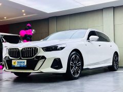BMW 5 Series 530Li Premier M Sport Package - ფოტო 1