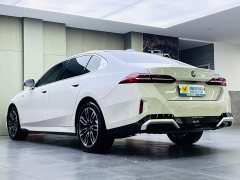 BMW 5 Series 530Li Premier M Sport Package - ფოტო 6