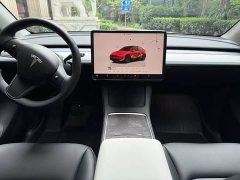 Tesla Model Y Rear-Wheel Drive - ფოტო 7