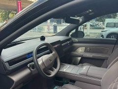 NIO ES8 Six-Seat Executive Luxury Edition - ფოტო 3
