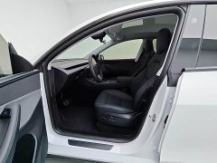 Tesla Model Y Rear-Wheel Drive - ფოტო 11