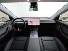 Tesla Model Y Rear-Wheel Drive - ფოტო 14