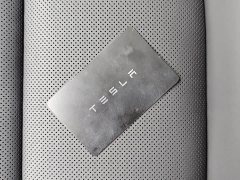 Tesla Model Y Rear-Wheel Drive - ფოტო 19