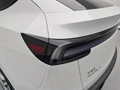 Tesla Model Y Rear-Wheel Drive - ფოტო 8