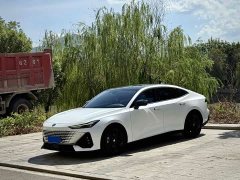 Changan UNI-V 1.5T Premium - ფოტო 1