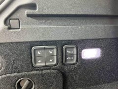 FAW Red Flag E-HS9 660km Range Flagship Edition Six-Seater - ფოტო 19