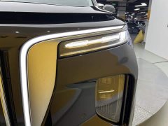FAW Red Flag E-HS9 660km Range Flagship Edition Six-Seater - ფოტო 6